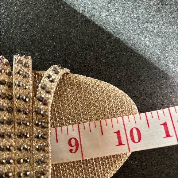 L’Amour Sz 42 (9) Sandals Gold Tone Sparklie NWOT. Christmas Party Perfect - Picture 9 of 9